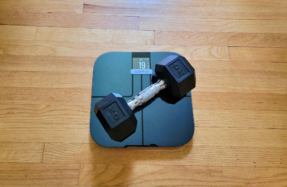 Dumbbell on Garmin Index S2 smart scale
