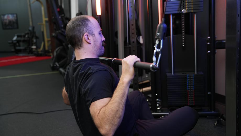 8 Lat Pulldown Variations for Your Next Back Workout 