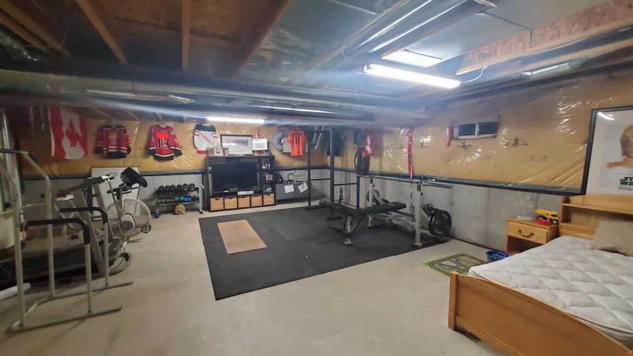 Warm Up Your Gym: Here’s How to Insulate a Garage Gym 