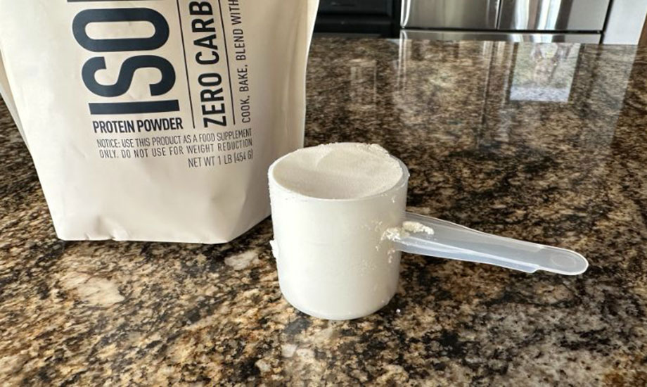 isopure-protein-whey-unflavored-powder-scoop