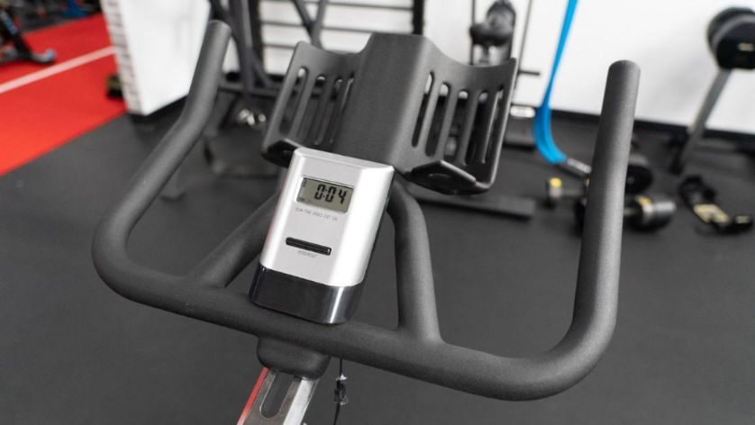 joroto x2 indoor cycling bike review monitor