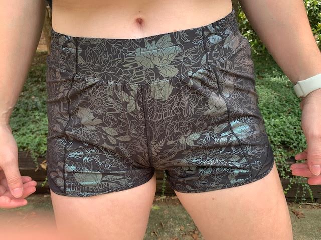 lululemon hotty hot shorts 2