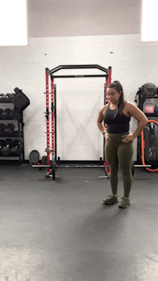 Woman doing bodyweight lunges