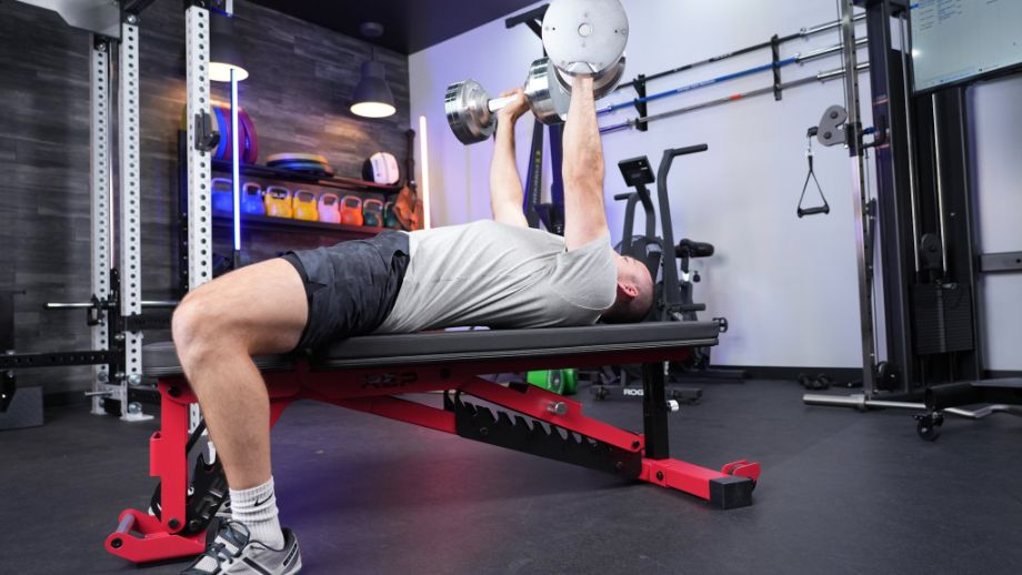 Man benching on the REP AB-5200 2.0