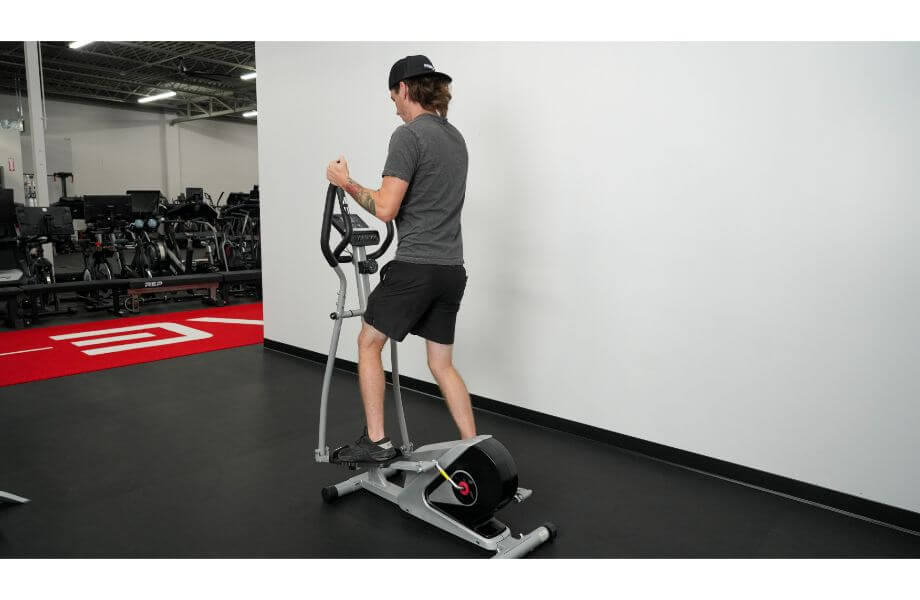 man using aukfa magnetic elliptical