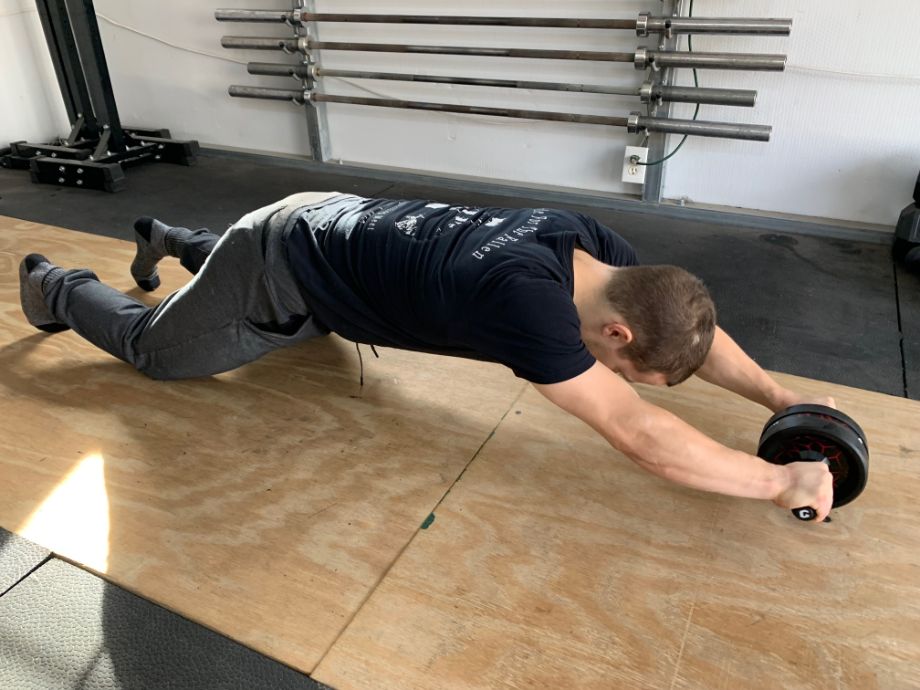 Best Ab Roller (2024): 6 Great Options for Increasing Core Strength and Stability 