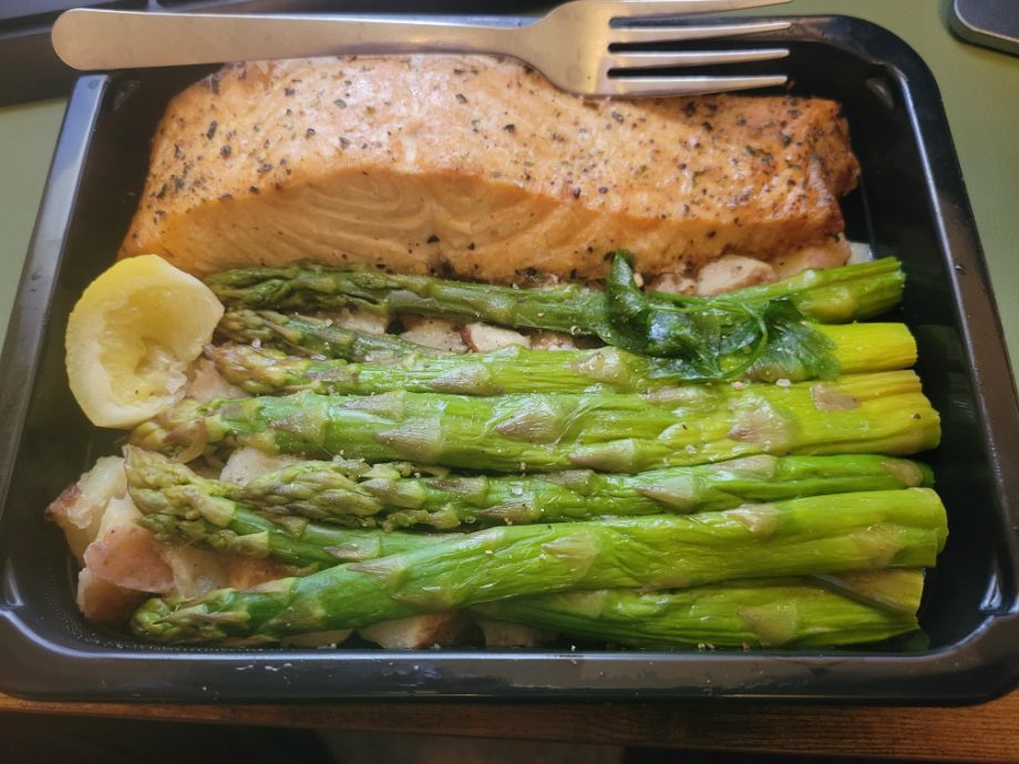 Atlantic salmon with asparagus from MealPro