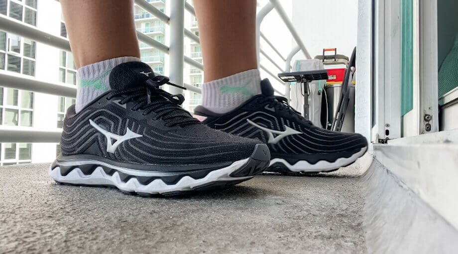 mizuno wave runner 2