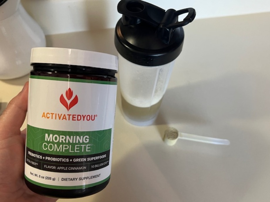 Morning Complete Review (2025): A Nutrition Coach Reviews This Super-Charged Greens Powder  