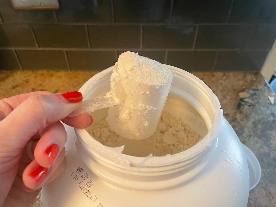 muscle milk scoop