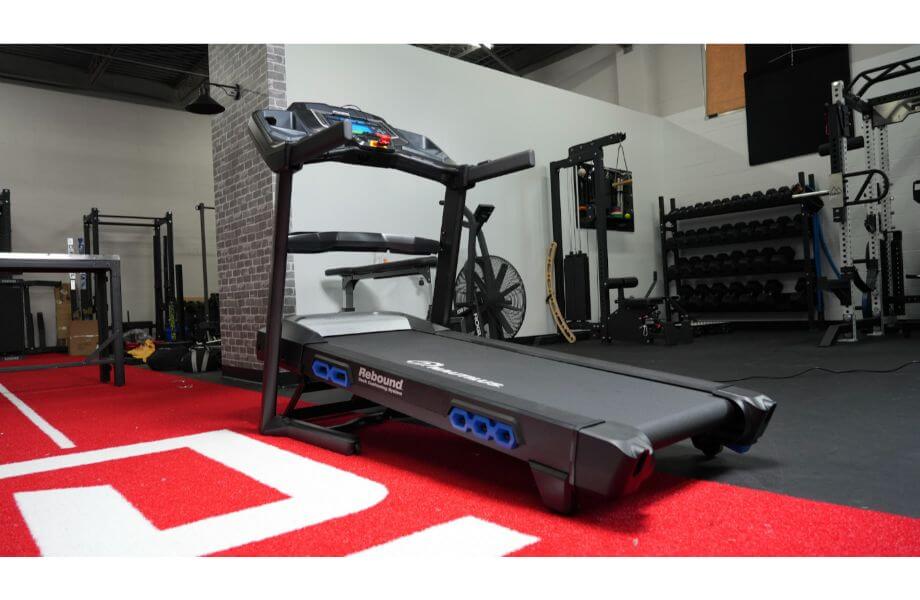 nautilus t618 treadmill in gym