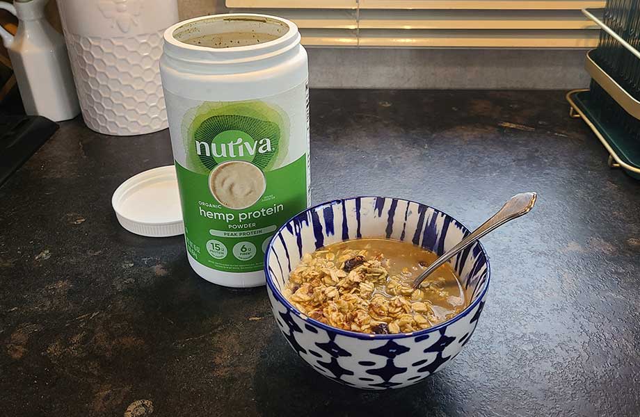 An image of Nutiva hemp protein in oatmeal