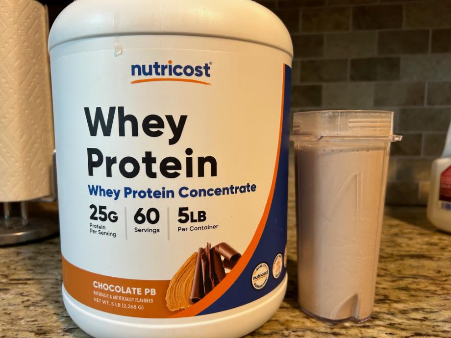 nutricost whey protein in cup