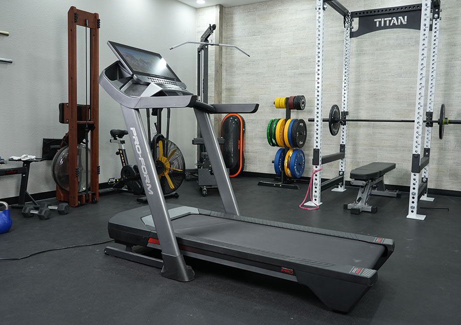 proform-9000-treadmill-in-gym