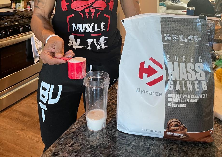 Dymatize Super Mass Gainer Review (2024): Massive Calories and Ratings, But Is It Right for You? Cover Image